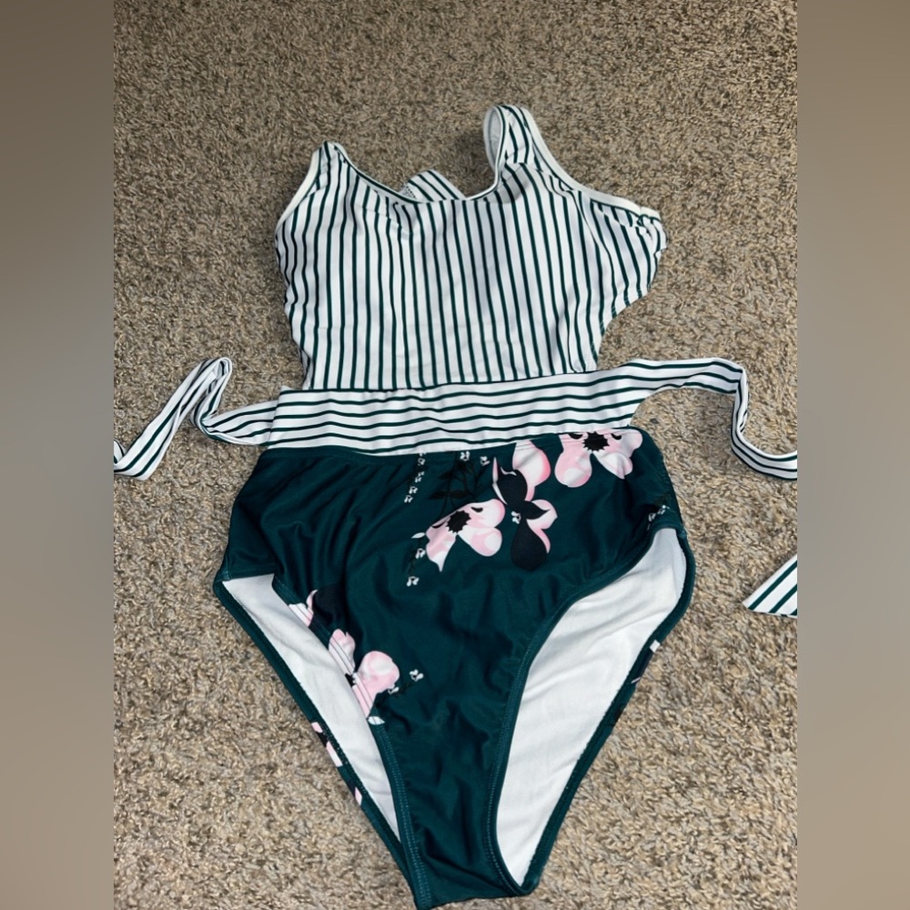 One piece swimsuit